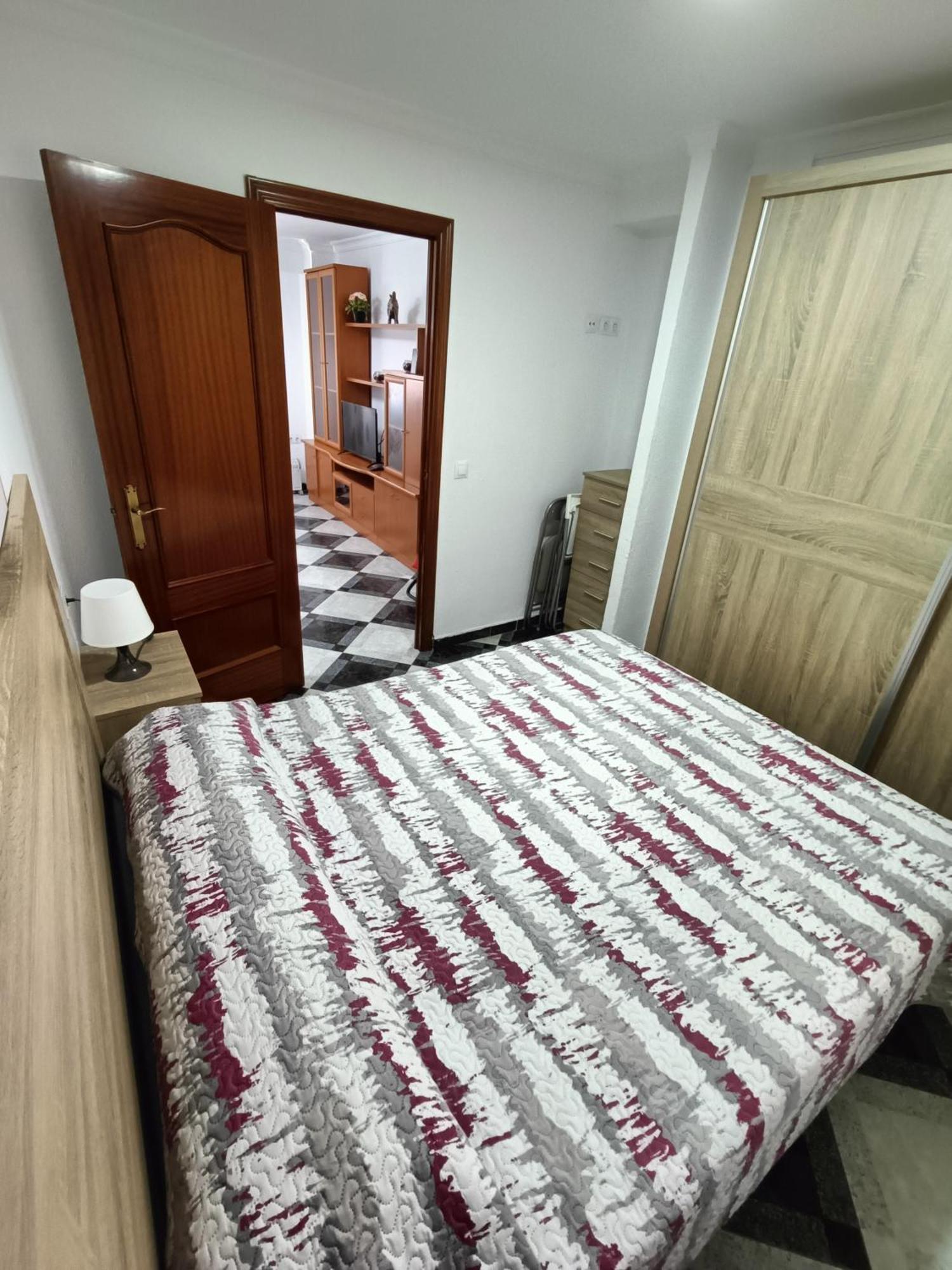 Piso Calidad Precio Junto A La Playa De La Victoria Apartment Cadiz Bagian luar foto